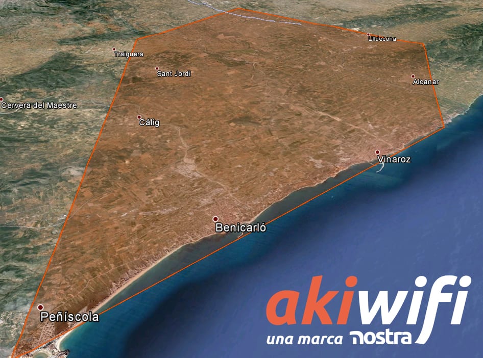 Mapa satélite de la zona del Maestrat con varias poblaciones señaladas y el logo de akiwifi